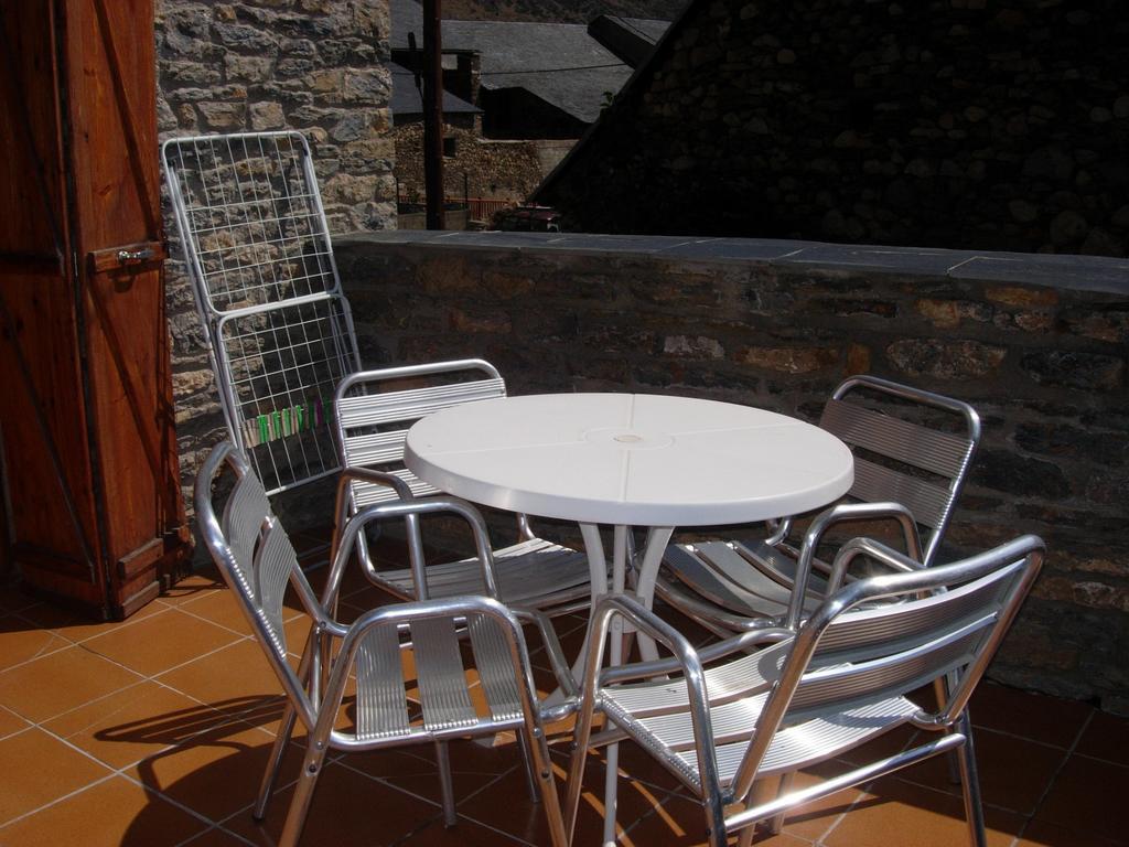 Apartaments El Ribal Valencia D'Aneu 客房 照片