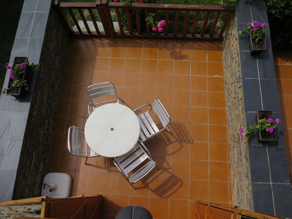 Apartaments El Ribal Valencia D'Aneu 外观 照片
