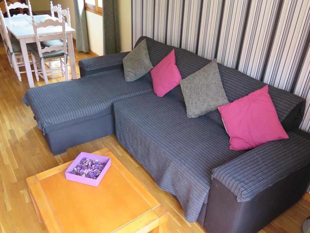 Apartaments El Ribal Valencia D'Aneu 外观 照片
