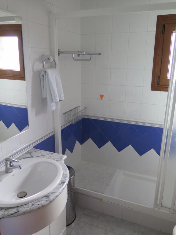 Apartaments El Ribal Valencia D'Aneu 外观 照片