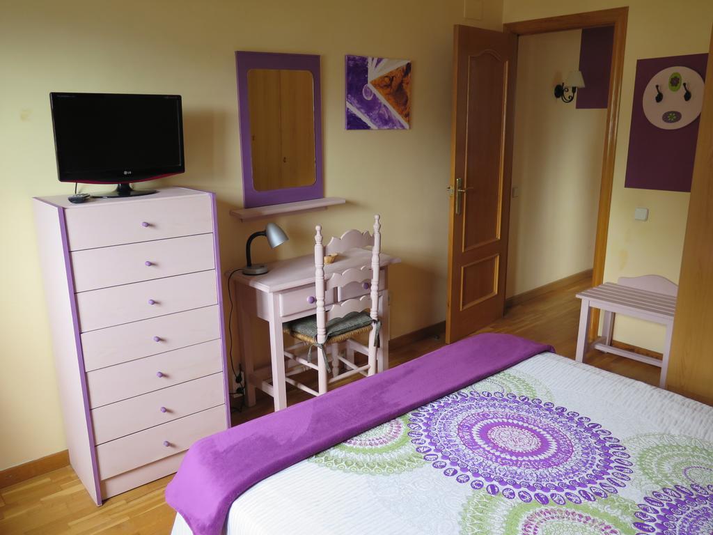 Apartaments El Ribal Valencia D'Aneu 外观 照片